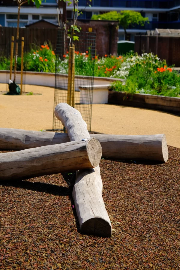 robinia logs for playgrounds